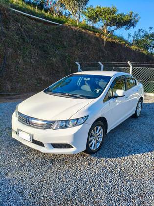 HONDA CIVIC 1.8 LXS 16V FLEX 4P AUTOMÁTICO HONDA CIVIC 1.8 LXS 16V FLEX 4P AUTOMÁTICO